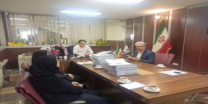 حضور رئیس سازمان در محل بانک رفاه شعبه مرکزی